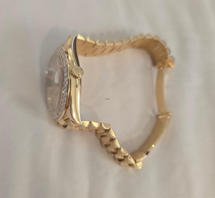Rolex Day-date 40 40mm Yellow Gold Rolex Factory Diamond Dial