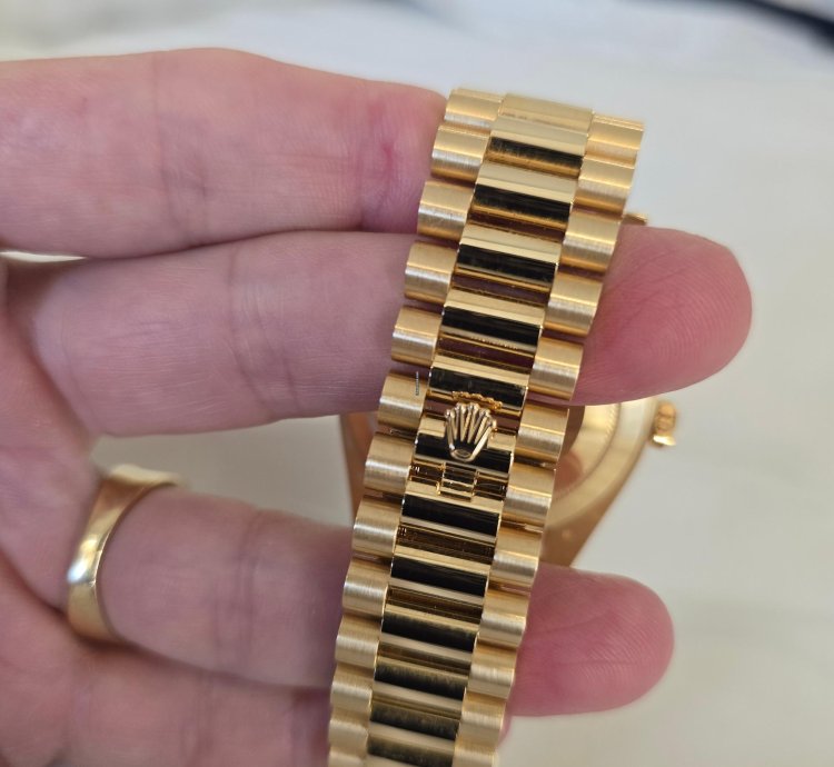 Rolex Day-date 40 40mm Yellow Gold Rolex Factory Diamond Dial