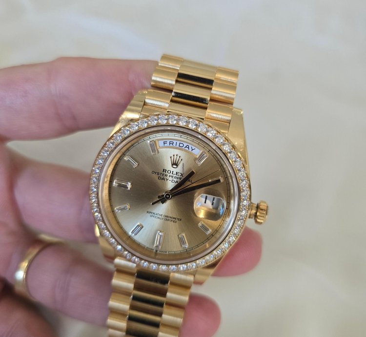 Rolex Day-date 40 40mm Yellow Gold Rolex Factory Diamond Dial