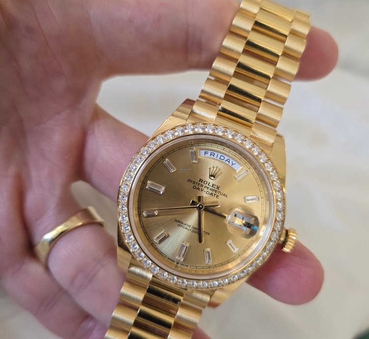 Rolex Day-date 40 40mm Yellow Gold Rolex Factory Diamond Dial