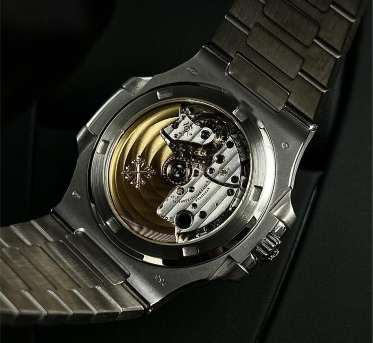 Patek Philippe Nautilus 5719 1g-001