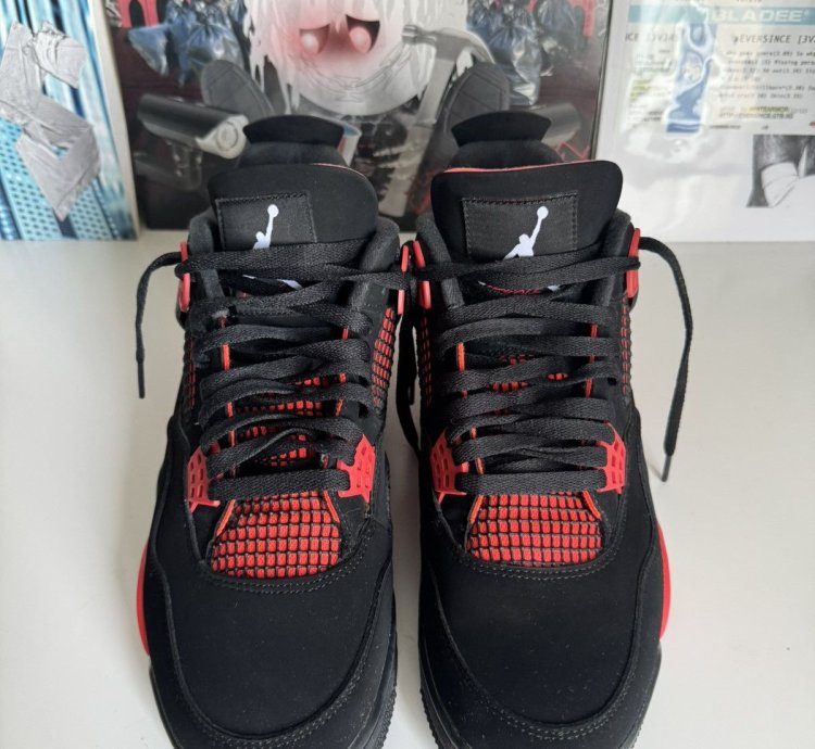 Air Jordan 4 Retro Red Thunder Sneakers Nike 11 Size