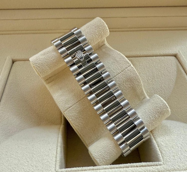 Rolex Day-date 40 Baguette - Unworn Ungetragen - 2023 - Lc At - Few Stickers Left