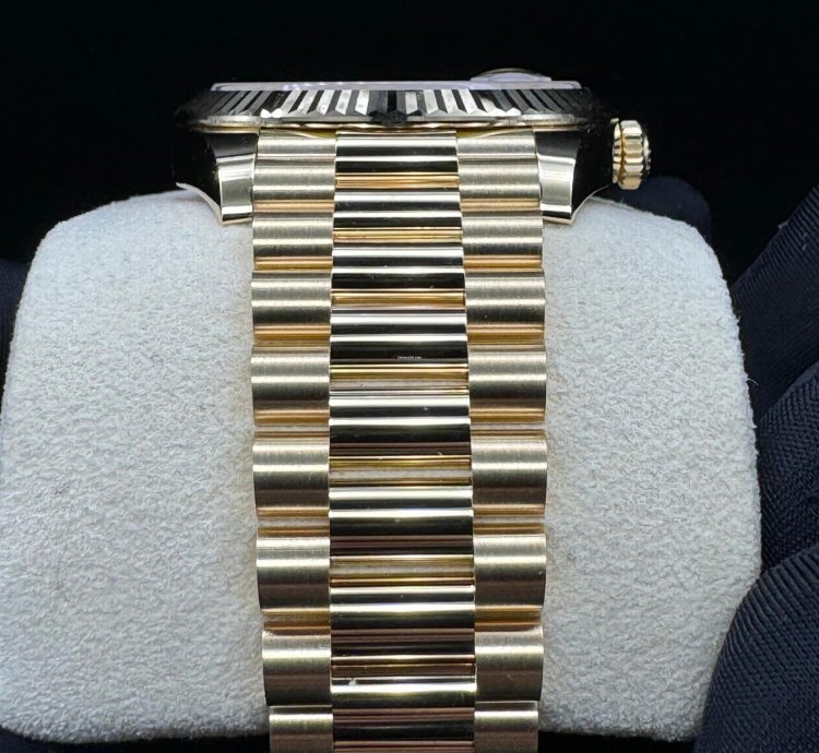 Rolex Day-date 40 Baguette Diamond Dial Unworn