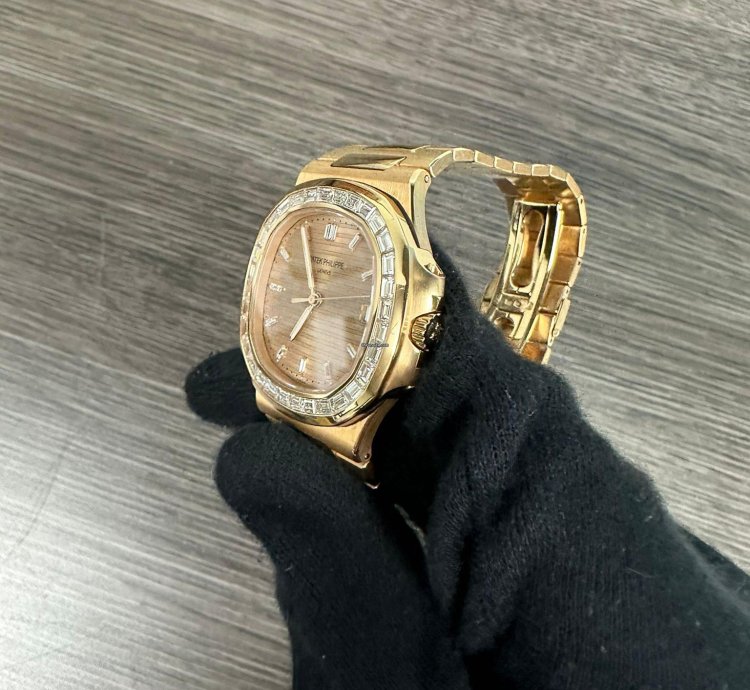 Patek Philippe Nautilus 5723 1r Nautilus Factory Baguette Diamonds