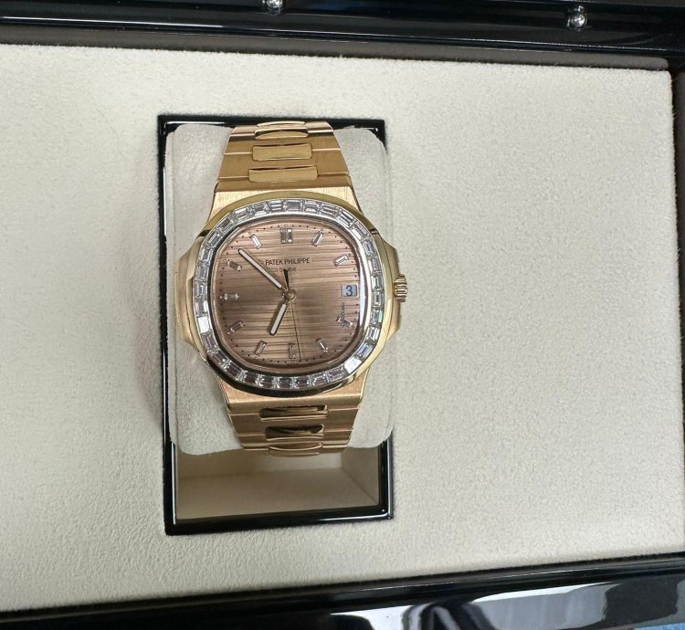 Patek Philippe Nautilus 5723 1r Nautilus Factory Baguette Diamonds