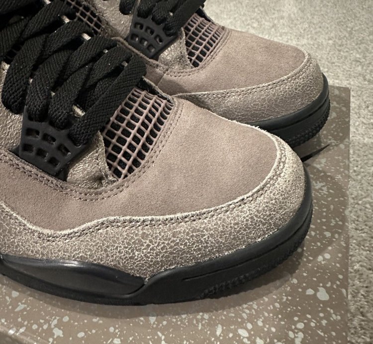Air Jordan 4 Retro Taupe Haze 2021