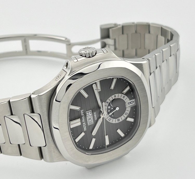 Patek Philippe Nautilus 5726 1a-001 Annual Calendar Moon Phases Stainless Steel 2017