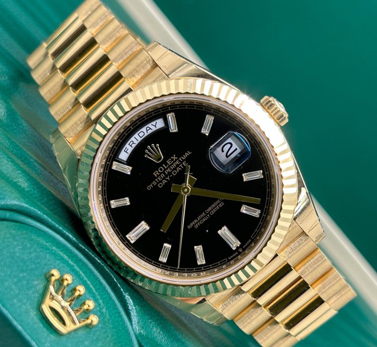 Rolex Day-date 40 Black Dial - Baguette - Ref 228238 - Unworn 2022