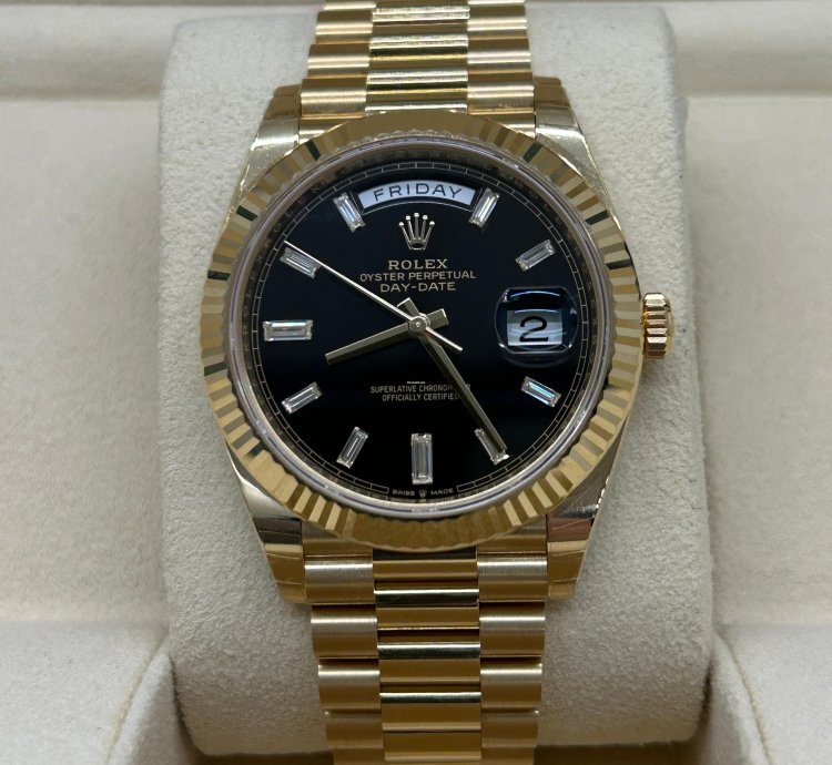 Rolex Day-date 40 Black Dial - Baguette - Ref 228238 - Unworn 2022