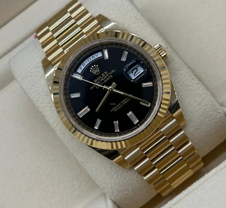 Rolex Day-date 40 Black Dial - Baguette - Ref 228238 - Unworn 2022