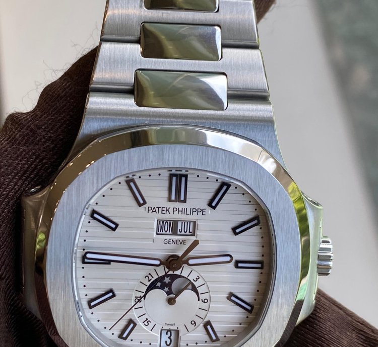 Patek Philippe Nautilus 5726 1a-010