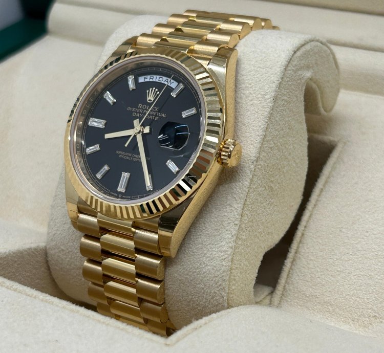 Rolex Day-date 40 Black Dial - Baguette - Ref 228238 - Unworn 2022