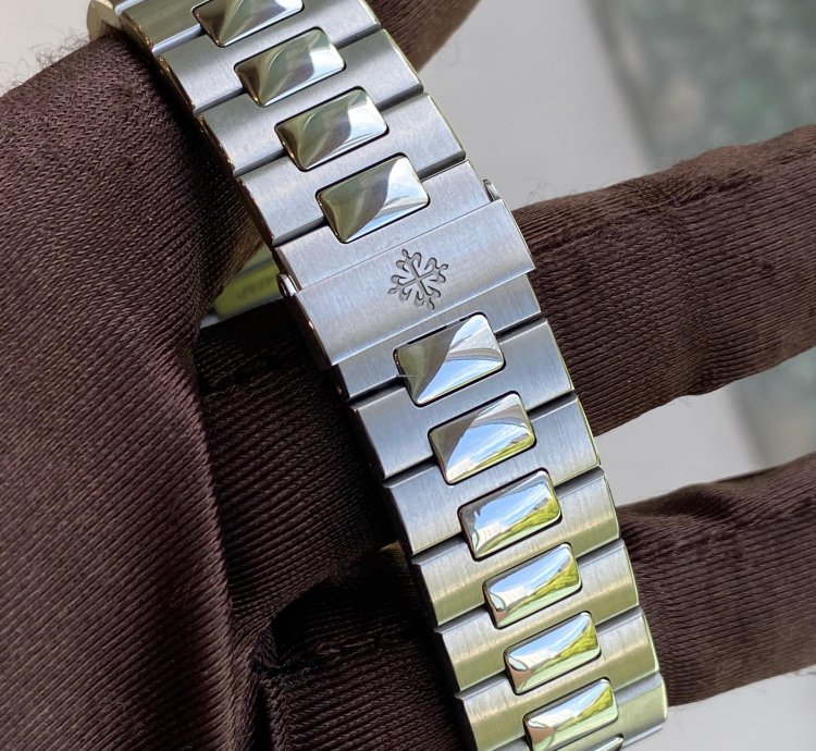 Patek Philippe Nautilus 5726 1a-010