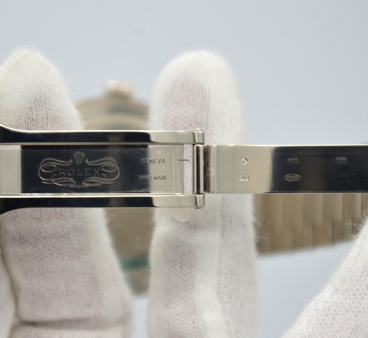 Rolex Day-date 40 Black Dial 10 Baguette Diamond