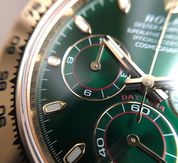 Rolex Daytona Cosmograph Daytona In Yellow Gold Green Dial - 116508-0013