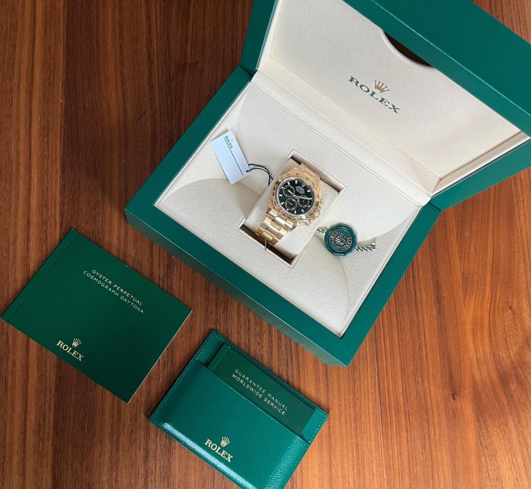 Rolex Daytona Cosmograph Daytona In Yellow Gold Green Dial - 116508-0013