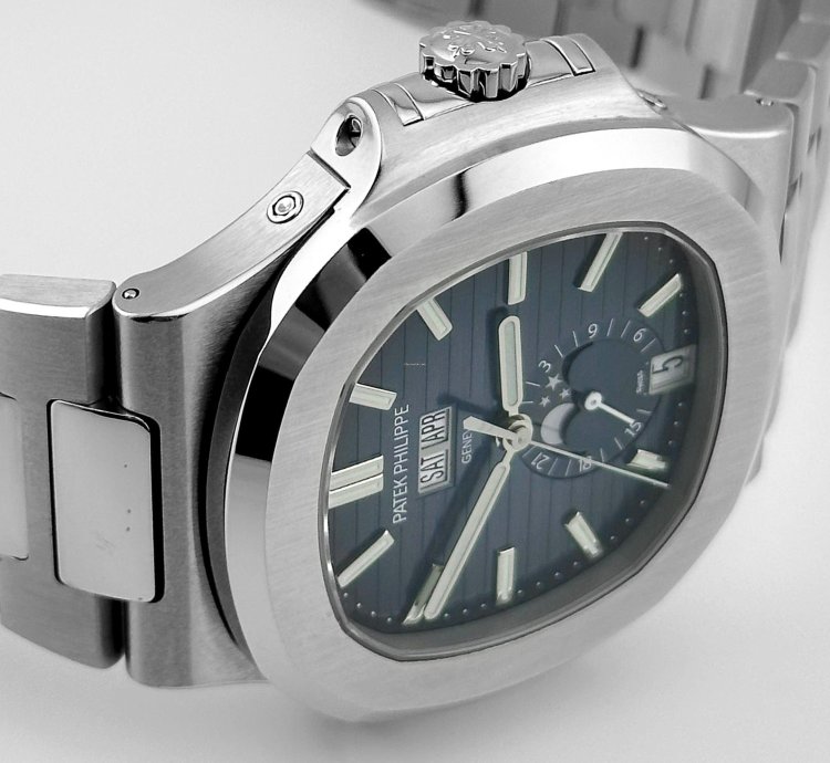 Patek Philippe Nautilus 5726 1a-014 Annual Calendar Stainless Steel Blue Dial 2019