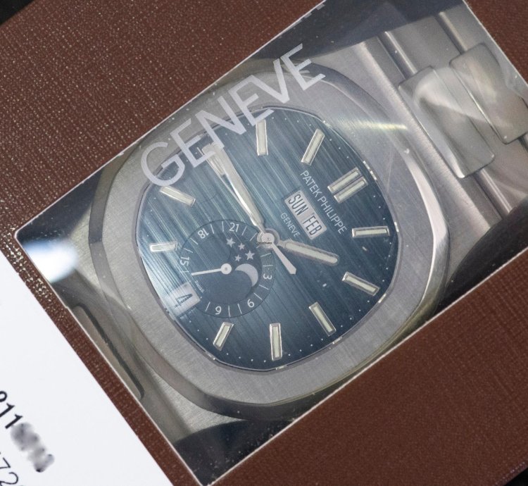 Patek Philippe Nautilus 5726 1a-014 Blue Dial Full Set 2019 Patek Service 2024