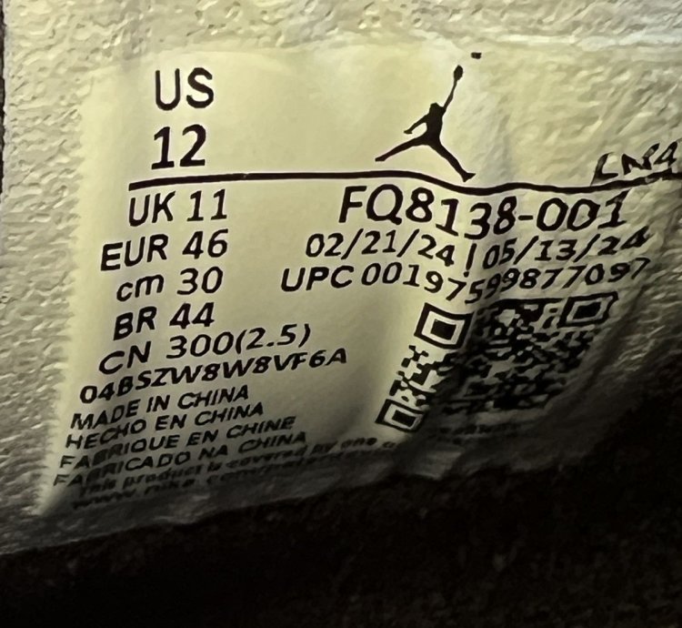 Air Jordan 4 Retro White Thunder