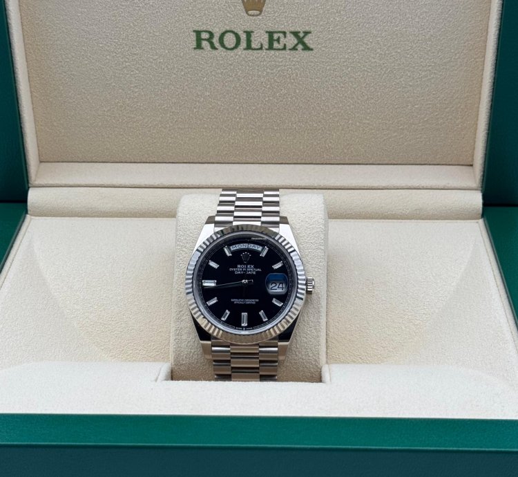 Rolex Day-date 40 Black Diamond Set Dial White Gold