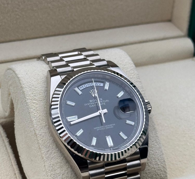 Rolex Day-date 40 Black Diamond Set Dial White Gold