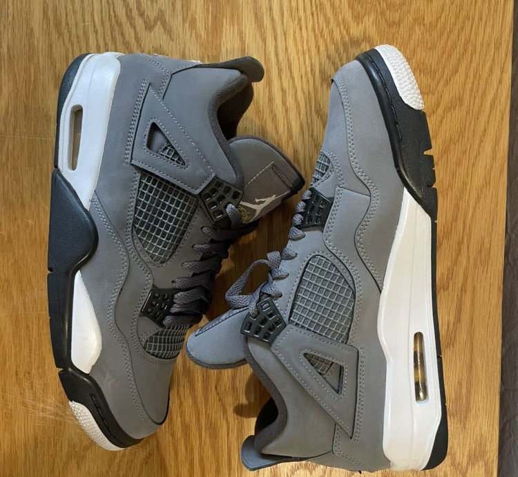 Air Jordan 4 Retro- Cool Grey