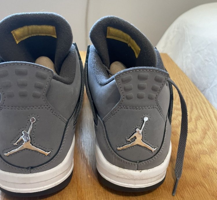 Air Jordan 4 Retro- Cool Grey