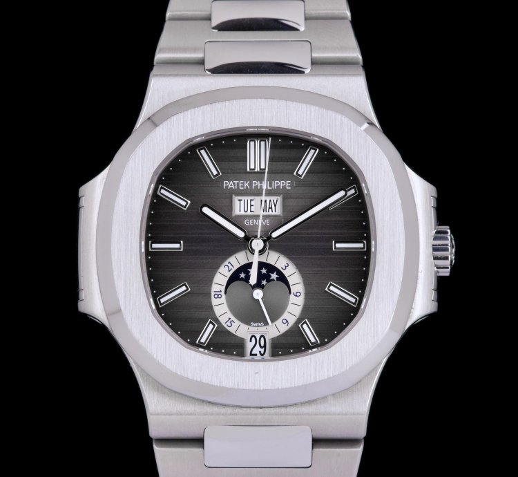 Patek Philippe Nautilus 5726 Box Papers 2018