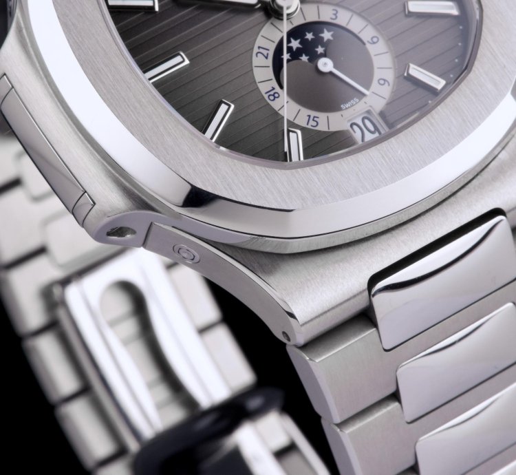 Patek Philippe Nautilus 5726 Box Papers 2018