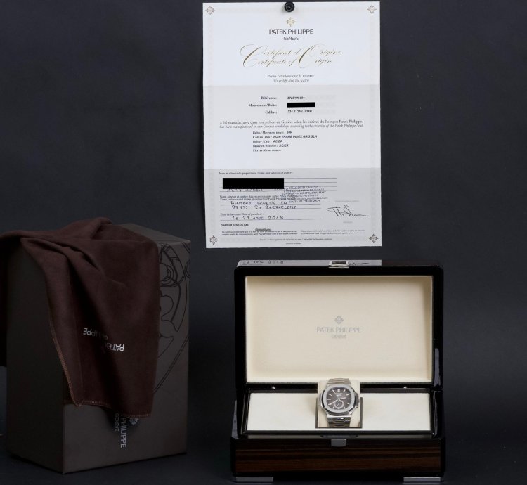 Patek Philippe Nautilus 5726 Box Papers 2018
