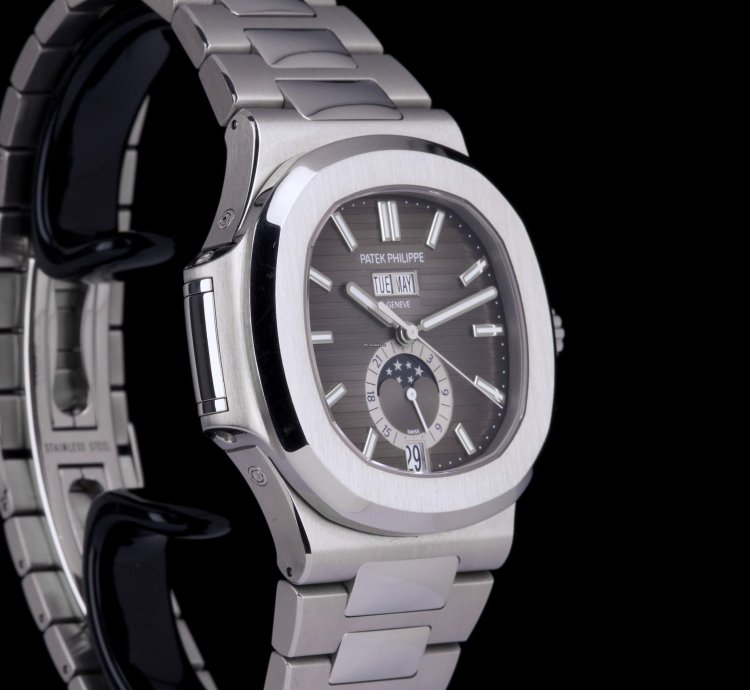 Patek Philippe Nautilus 5726 Box Papers 2018