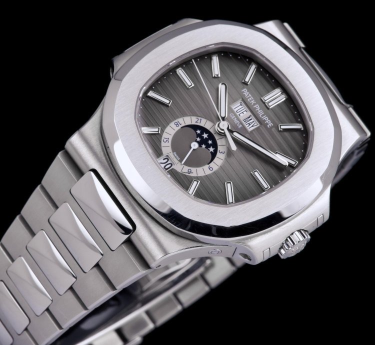 Patek Philippe Nautilus 5726 Box Papers 2018