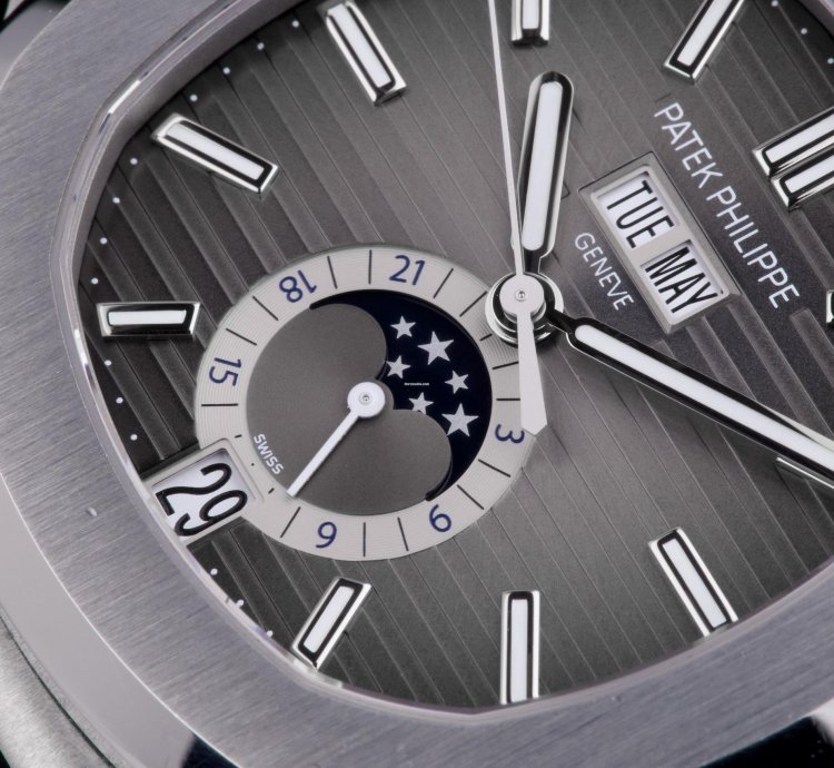 Patek Philippe Nautilus 5726 Box Papers 2018