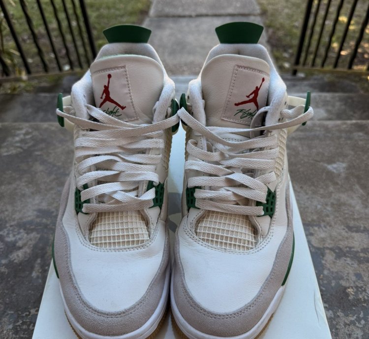 Air Jordan 4 Sb Pine Green