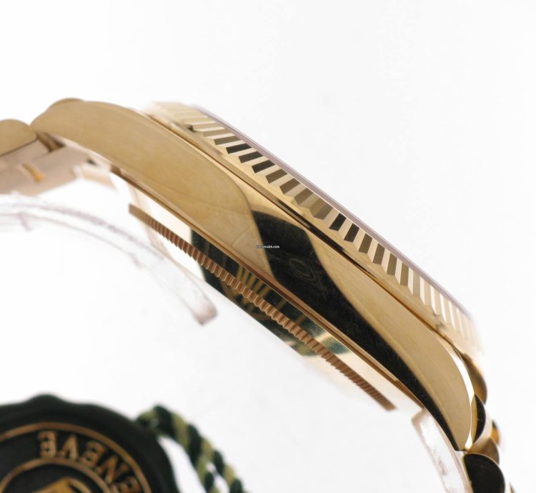 Rolex Day-date 40 Black Index Dial 228238
