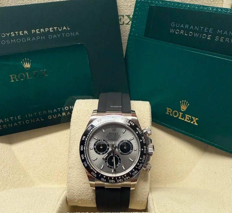 Rolex Daytona Cosmograph Daytona New 2025 White Gold Silver Dial Ghost 126519ln