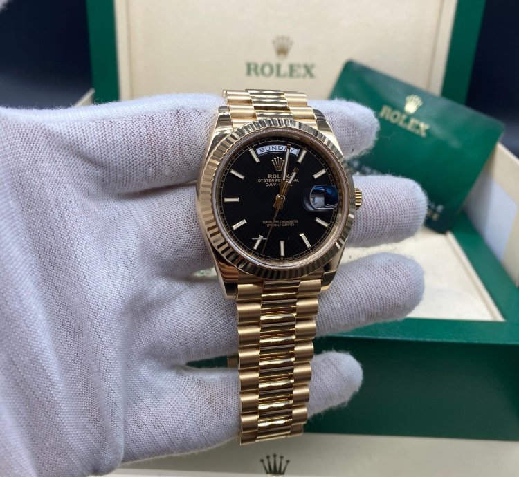 Rolex Day-date 40 Black Motif Dial 228238 Complete Set