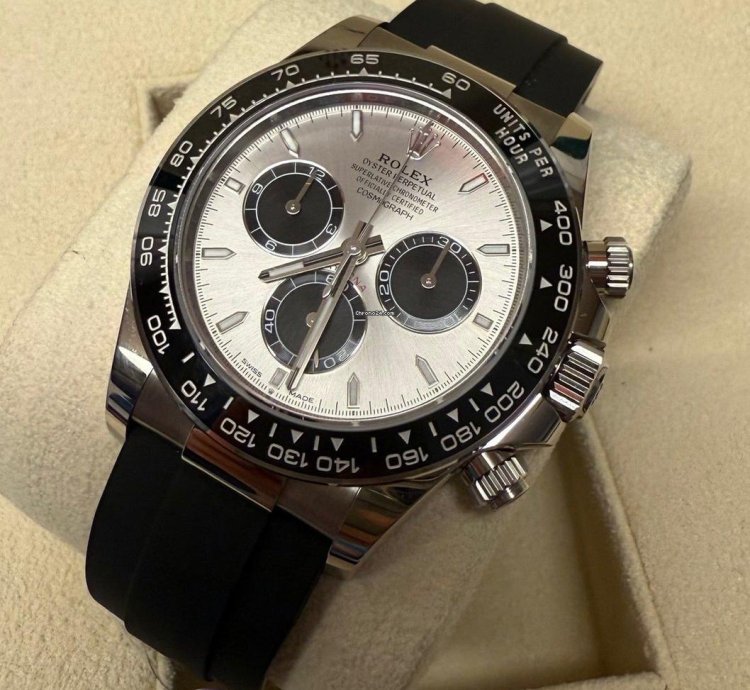 Rolex Daytona Cosmograph Daytona New 2025 White Gold Silver Dial Ghost 126519ln