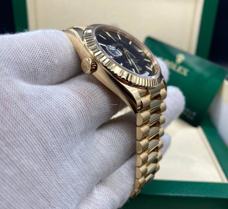 Rolex Day-date 40 Black Motif Dial 228238 Complete Set