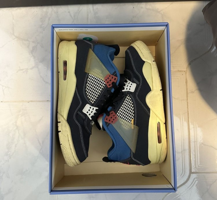 Air Jordan 4 Union La Off Noir