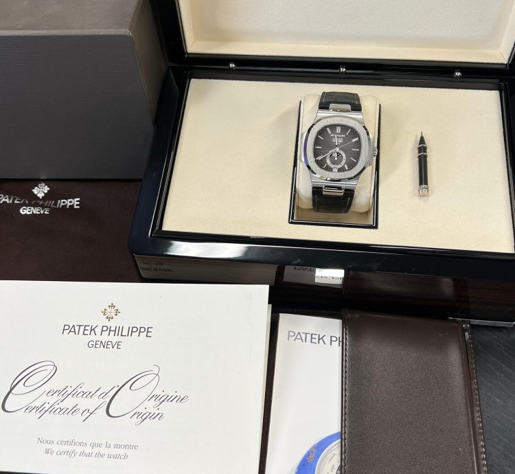 Patek Philippe Nautilus 5726a Full Set Steel Leather