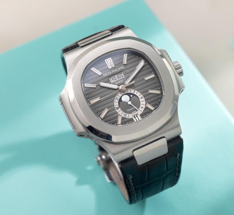 Patek Philippe Nautilus 5726a Tiffany Signed Annual Calendar Full Collectors Set