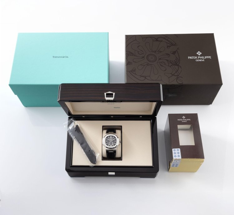 Patek Philippe Nautilus 5726a Tiffany Signed Annual Calendar Full Collectors Set