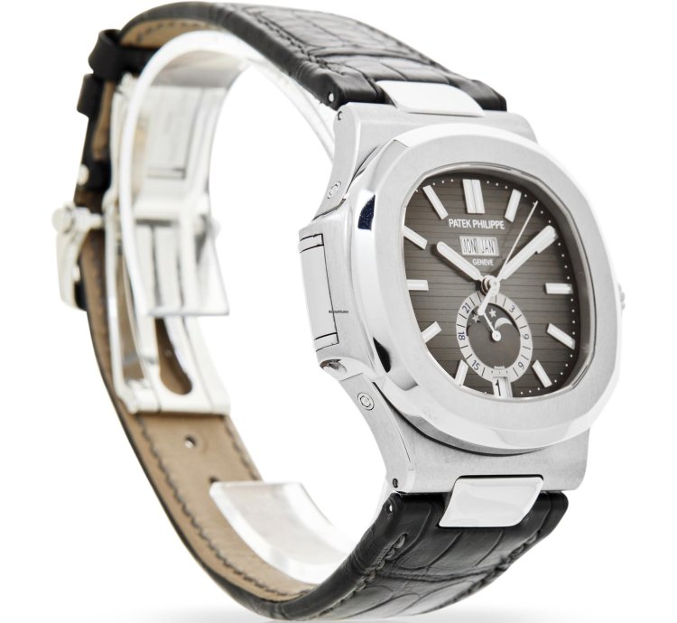 Patek Philippe Nautilus 5726a-001 - Box Papers - 24-month Warranty - 2018