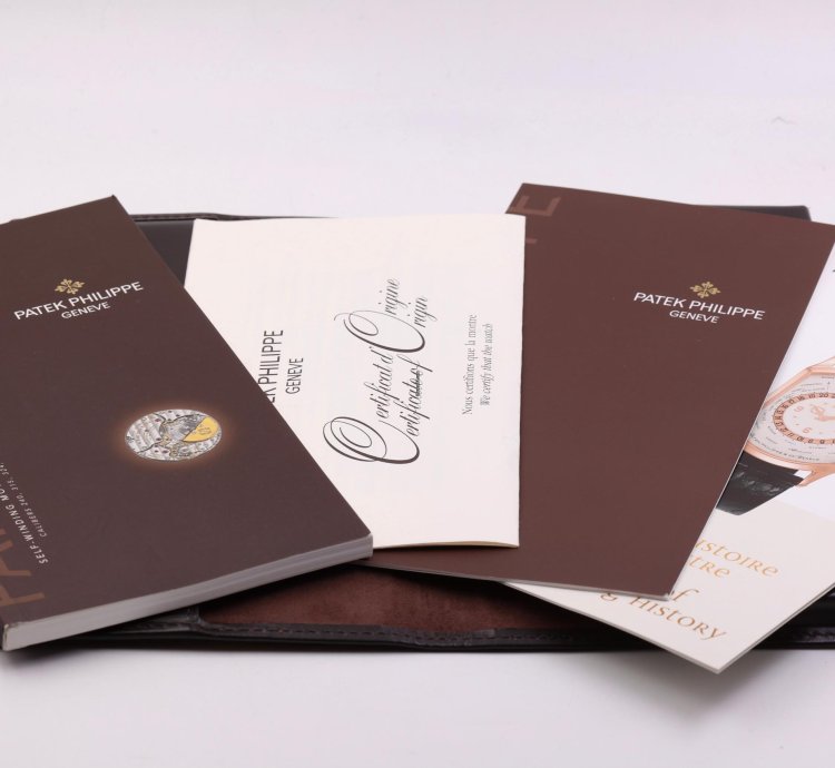 Patek Philippe Nautilus 5726a-001 - Full Set - Excellent Condition - 2013