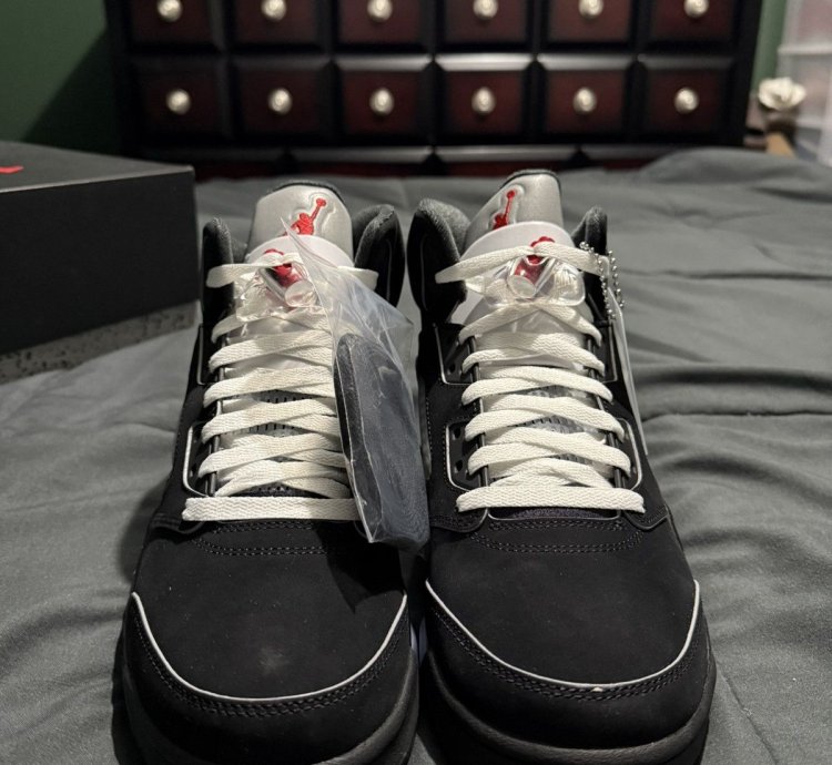 Air Jordan 5 Black Metallic Reimagined