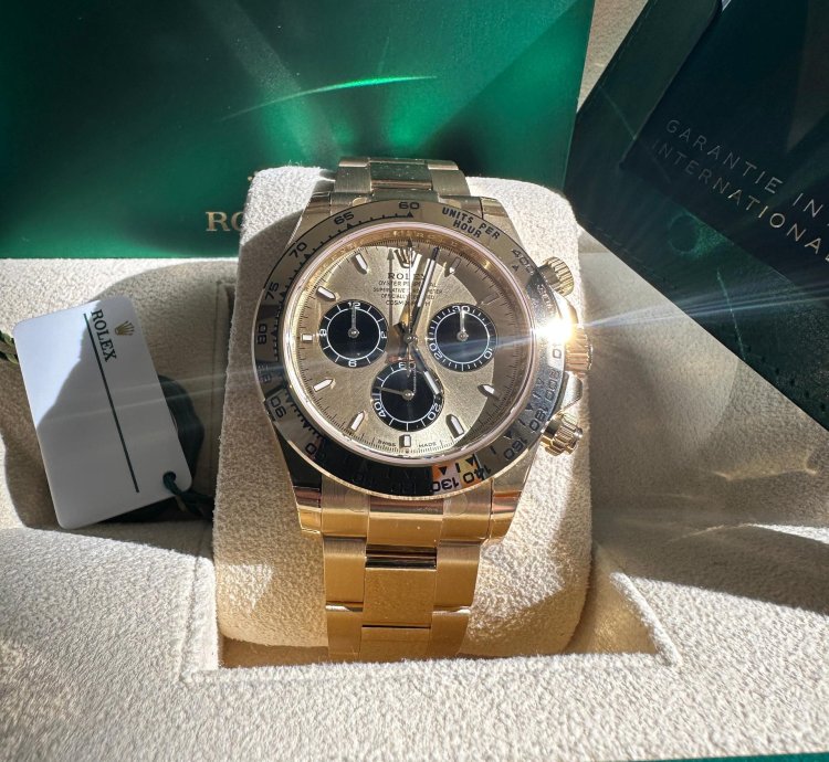 Rolex Daytona Cosmograph Daytona New Reference 2024 Yellow Gold Champagne Dial Black Subdials