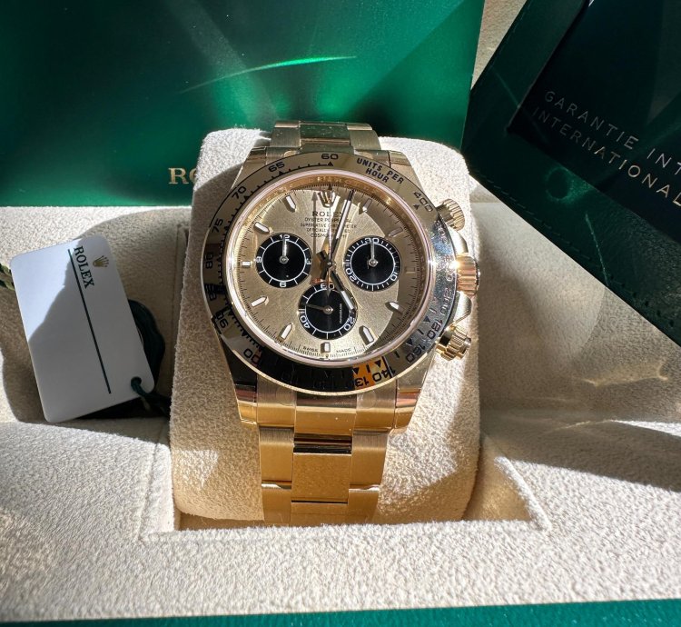 Rolex Daytona Cosmograph Daytona New Reference 2024 Yellow Gold Champagne Dial Black Subdials
