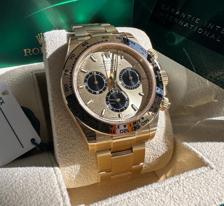 Rolex Daytona Cosmograph Daytona New Reference 2024 Yellow Gold Champagne Dial Black Subdials